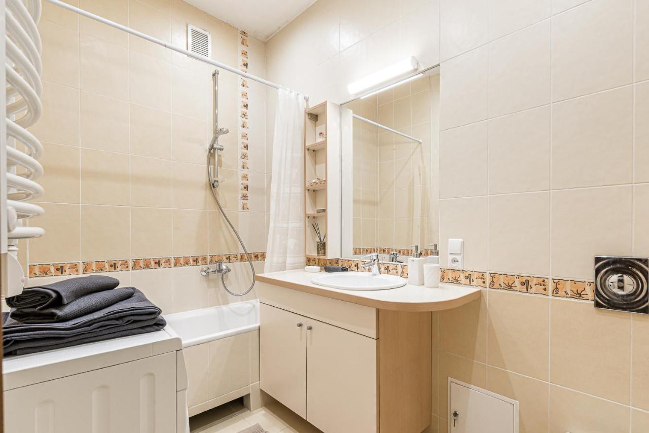 Angel House Vilnius, 8 Apartment ภายนอก รูปภาพ