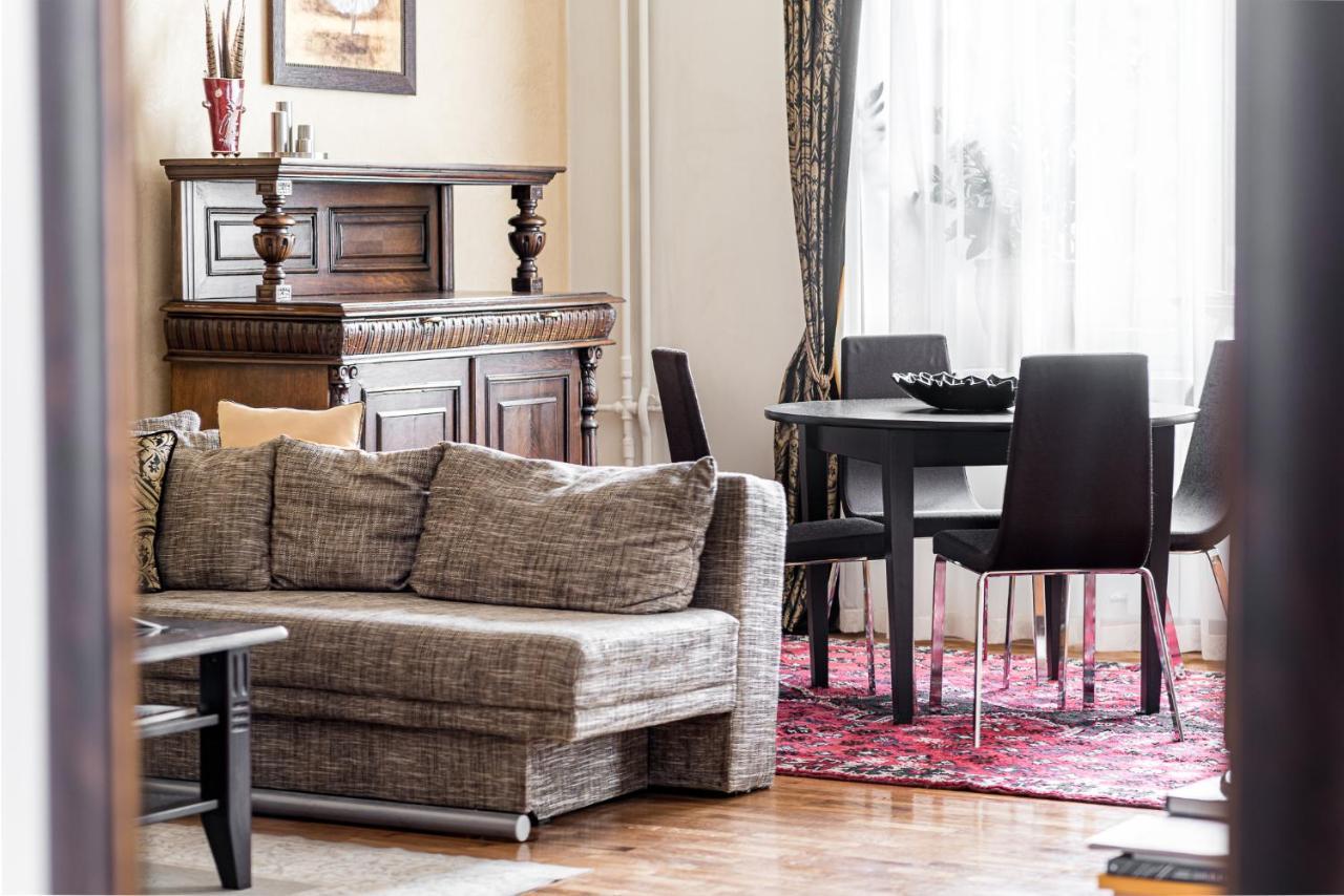 Angel House Vilnius, 8 Apartment ภายนอก รูปภาพ