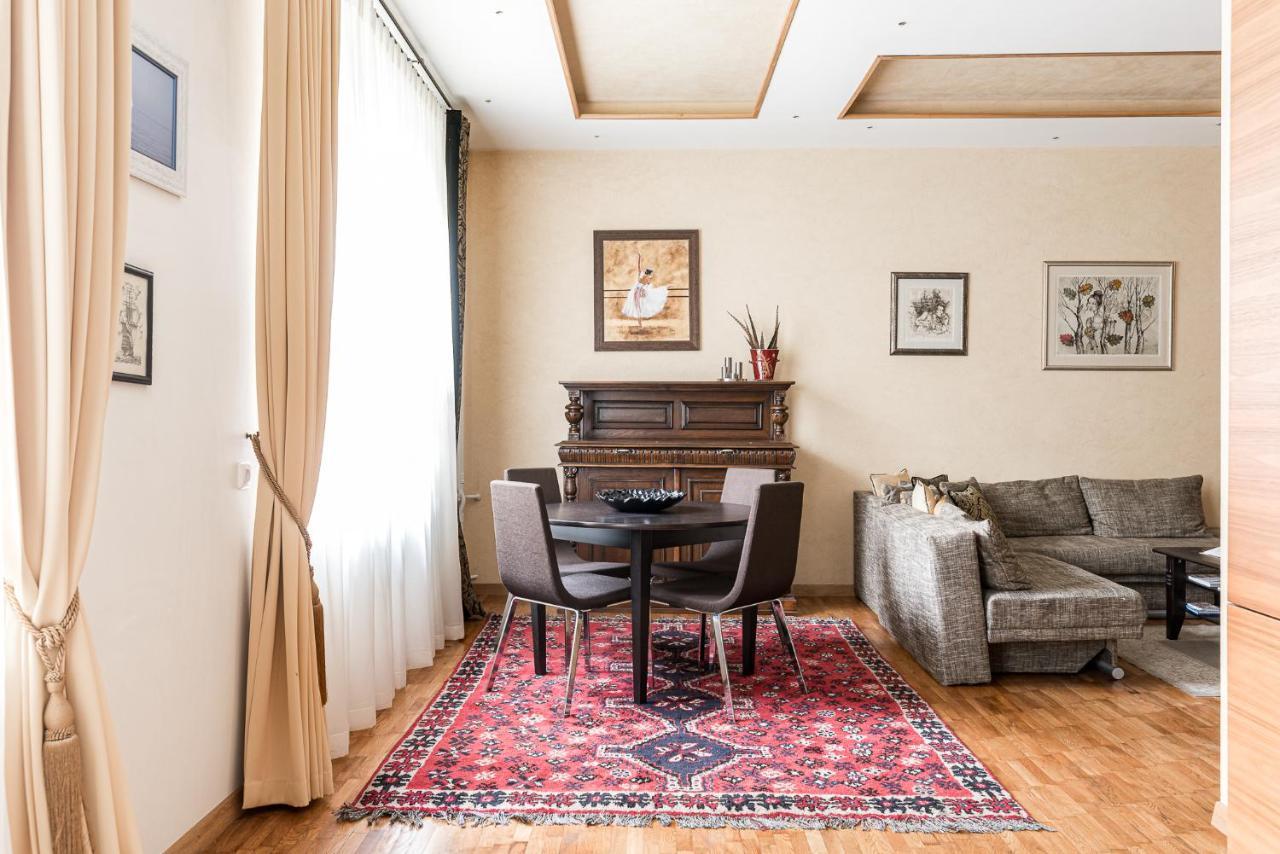 Angel House Vilnius, 8 Apartment ภายนอก รูปภาพ